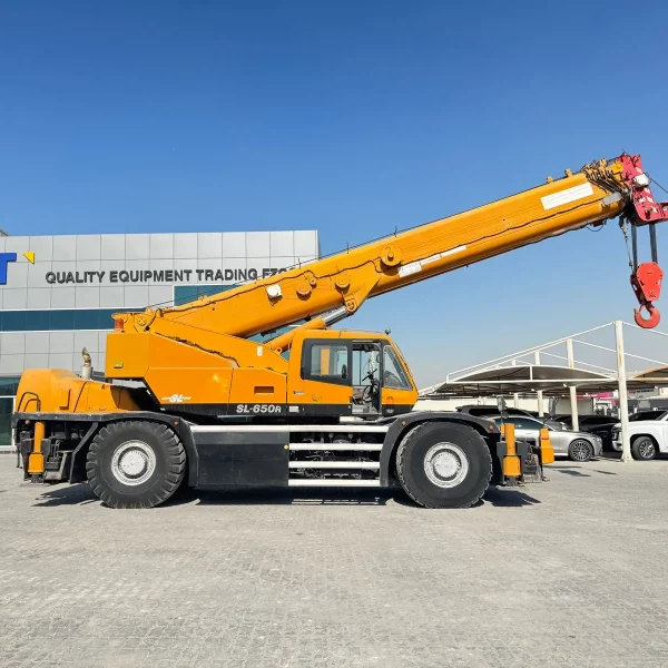 kato-65tons-kr65h-h62063-rough-terrain-crane
