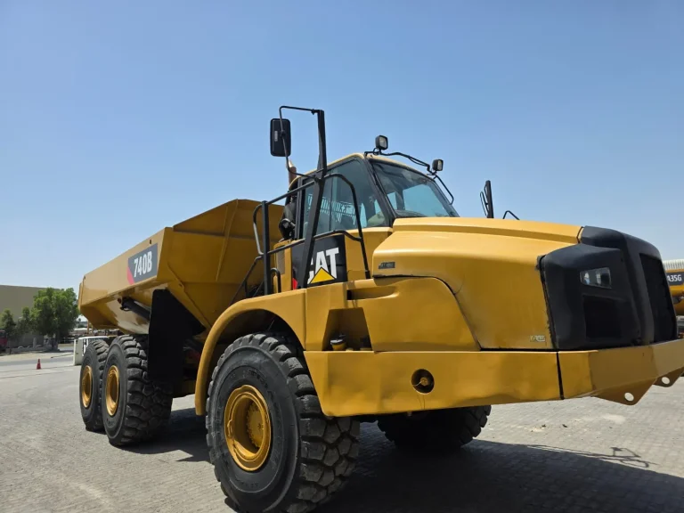 2012 - CATERPILLAR 740B - 40TONS ARTICULATED DUMPERS