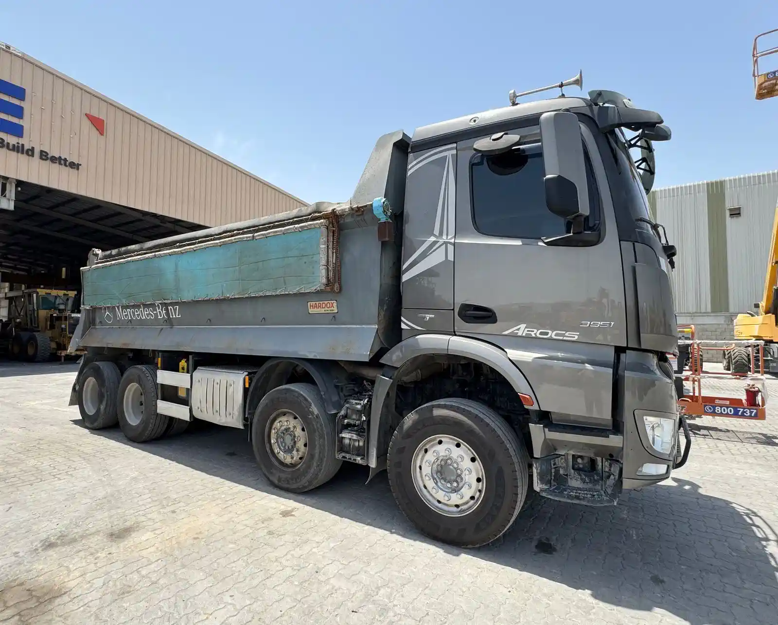 2017 - USED MERCEDES AROCS 3951 - 25.5 TONS TIPPER TRUCK 2017 - USED MERCEDES AROCS 3951 - 25.5 TONS TIPPER TRUCK
