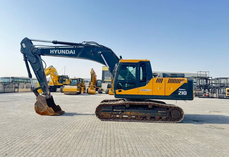 2022 - HYUNDAI R210 - 21 TONS EXCAVATOR